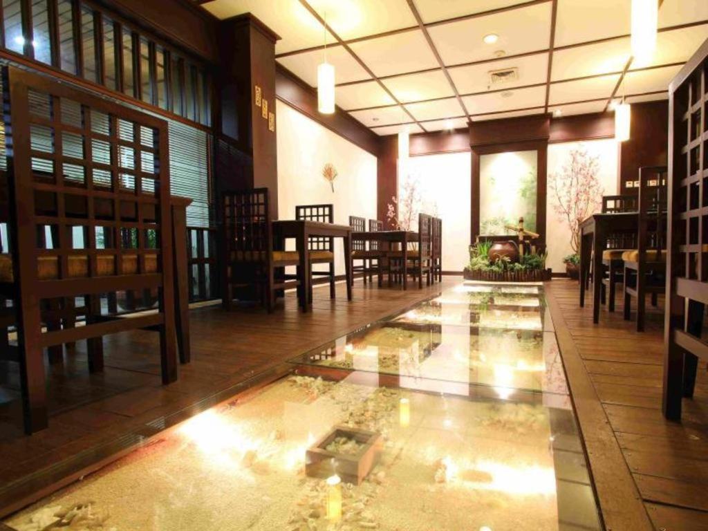 Regent'S Park Hotel Malang Zewnętrze zdjęcie