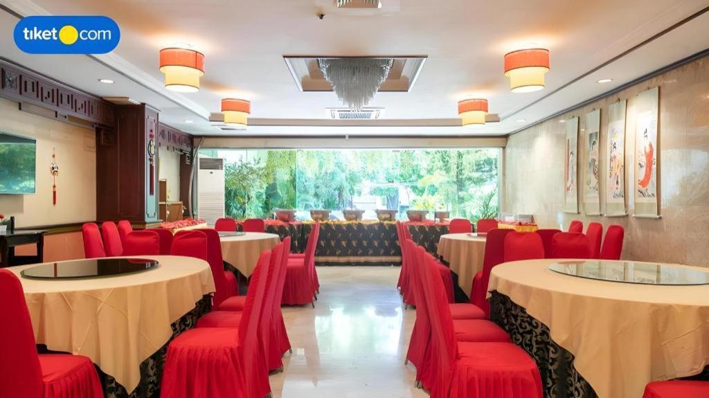 Regent'S Park Hotel Malang Zewnętrze zdjęcie