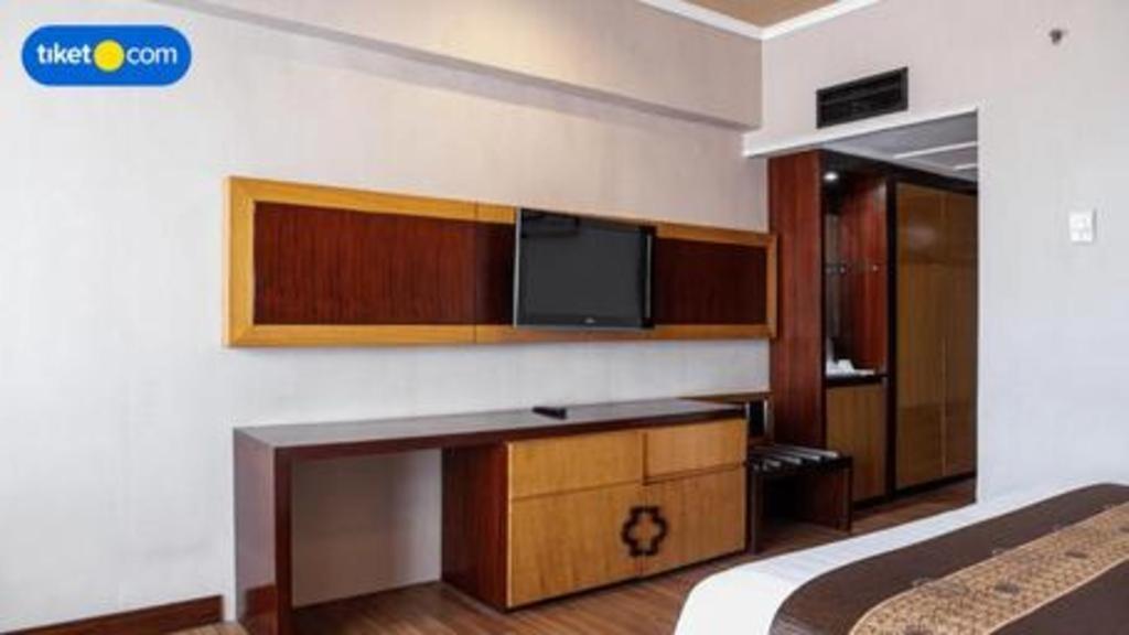 Regent'S Park Hotel Malang Zewnętrze zdjęcie