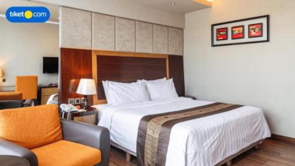 Regent'S Park Hotel Malang Zewnętrze zdjęcie