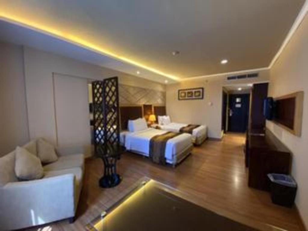 Regent'S Park Hotel Malang Zewnętrze zdjęcie